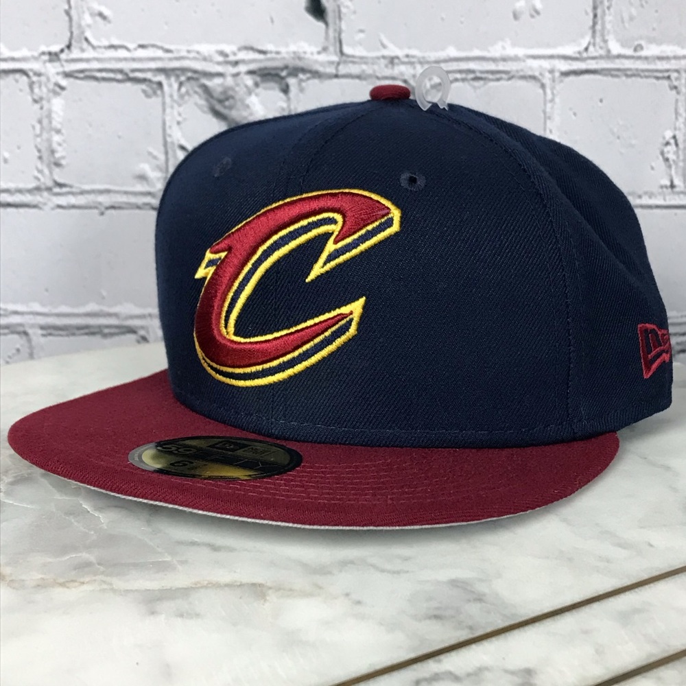 New Era 59 Fifty NBA Cleveland Cavaliers Men’s Navy Blue Basketball Fitted Hat
